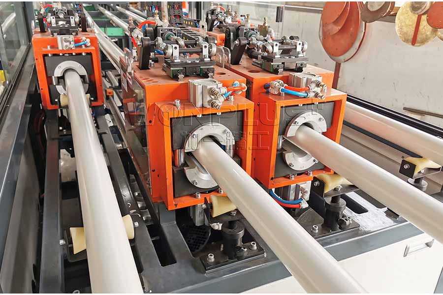 Línea de extrusión de tubería de PVC de cuatro salidas de 20-63 mm prueba completa en fábrica
