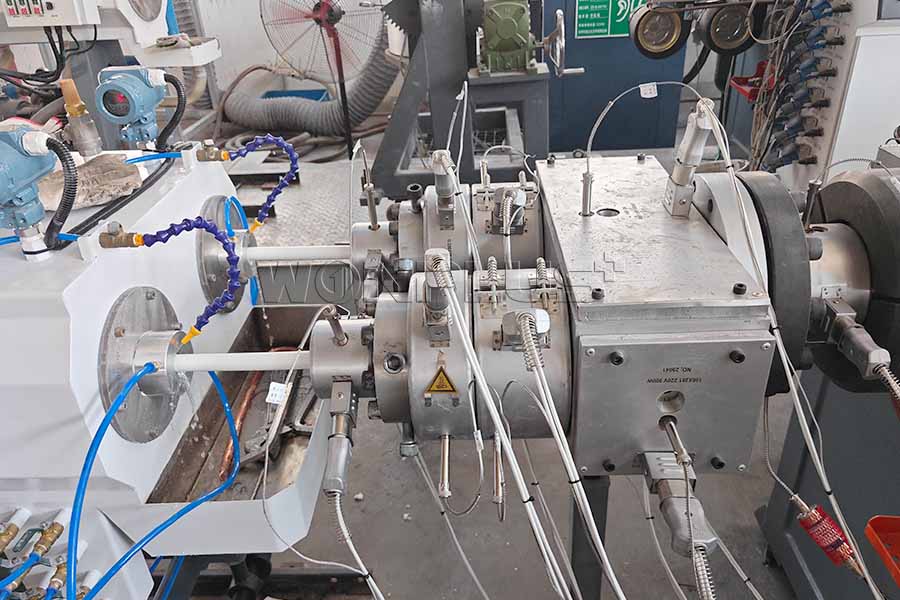 Maximice su producción con la línea de extrusión de tubos de PVC de doble salida WONPLUS