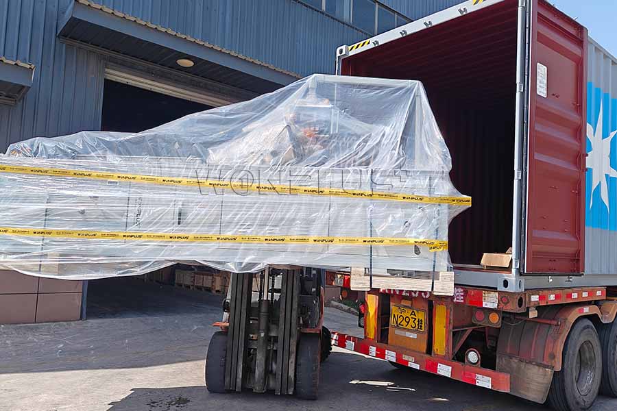 Línea de extrusión de paneles de techo de PVC a medida, enviada con cuidado