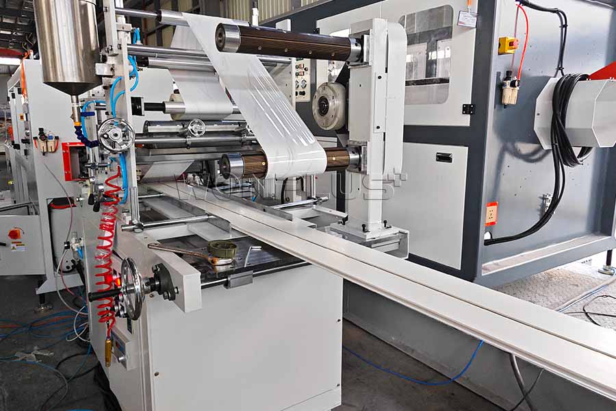 Precisión, calidad y eficiencia: WONPLUS pone en marcha con éxito una línea de extrusión de paneles de techo de PVC.
